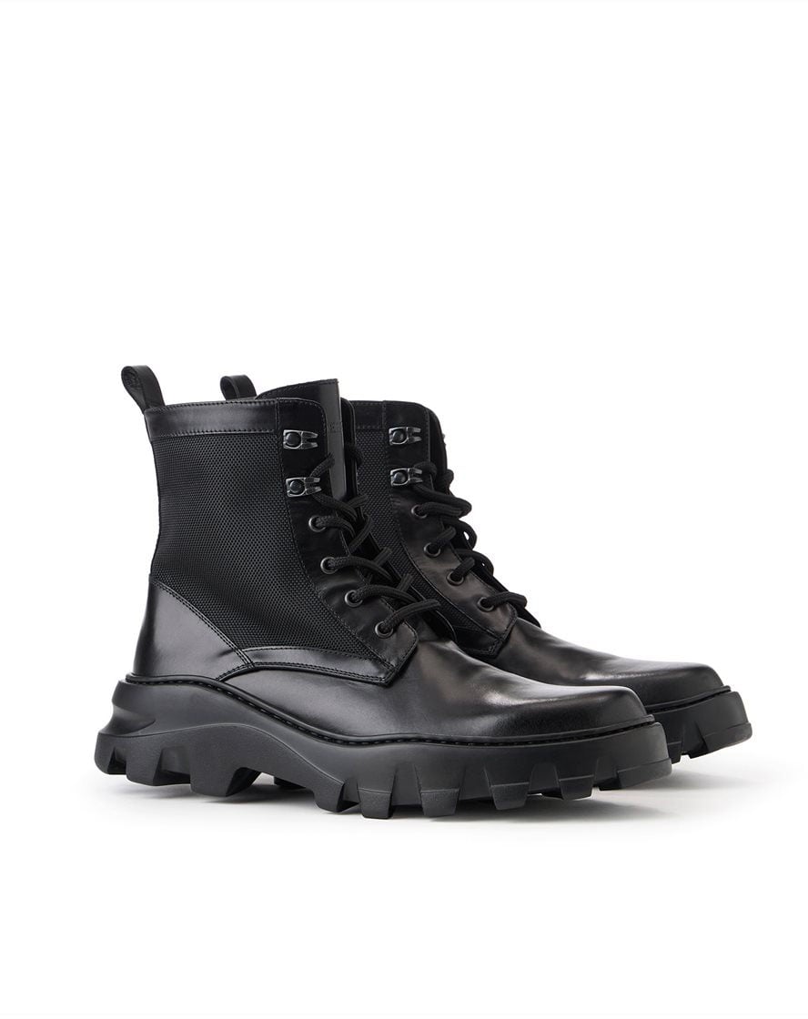 Iceberg Leather thigh-high boots with XL grooved sole Zwart