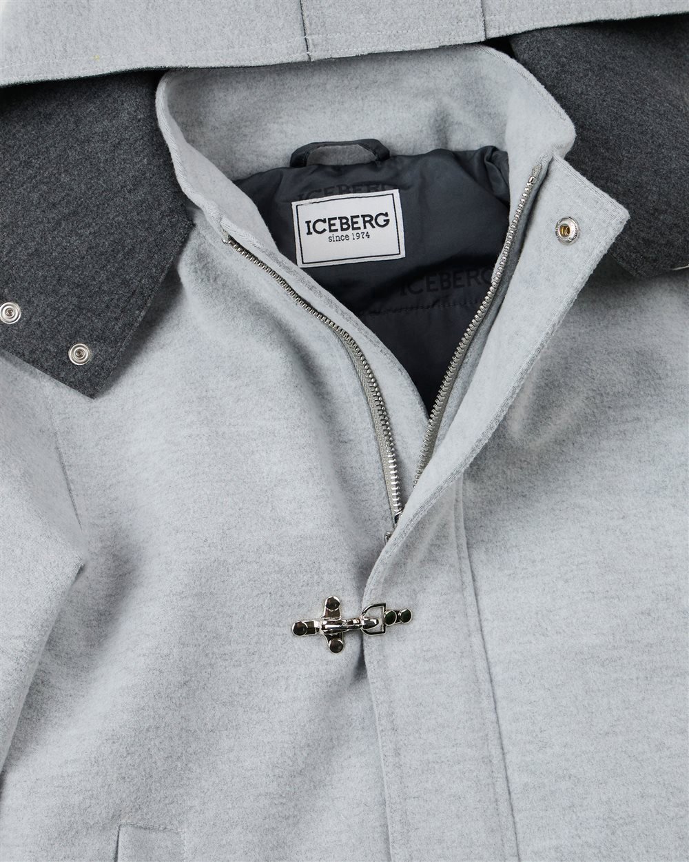Iceberg KIDS - Light gray jacket with hood and metal hook fastening Grijs