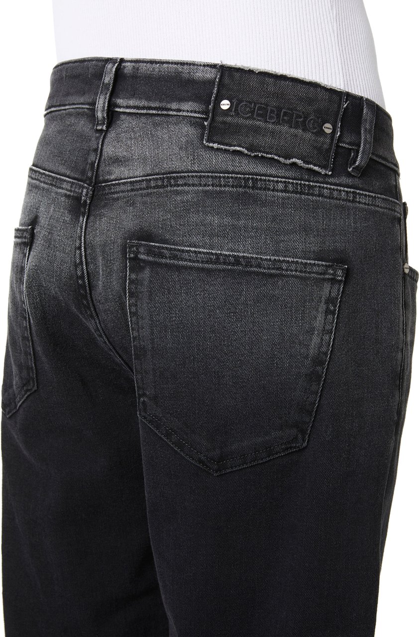 Iceberg Regular fit 5-pocket jeans: lived-in black, urban spirit Zwart