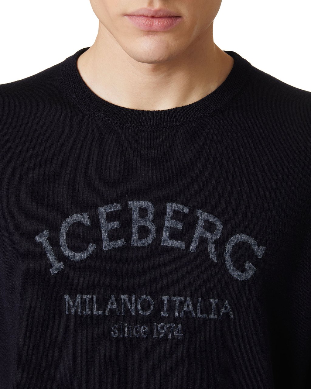Iceberg Classic blue crewneck sweater in extra-fine merino with Iceberg Milano Italia logo Blauw