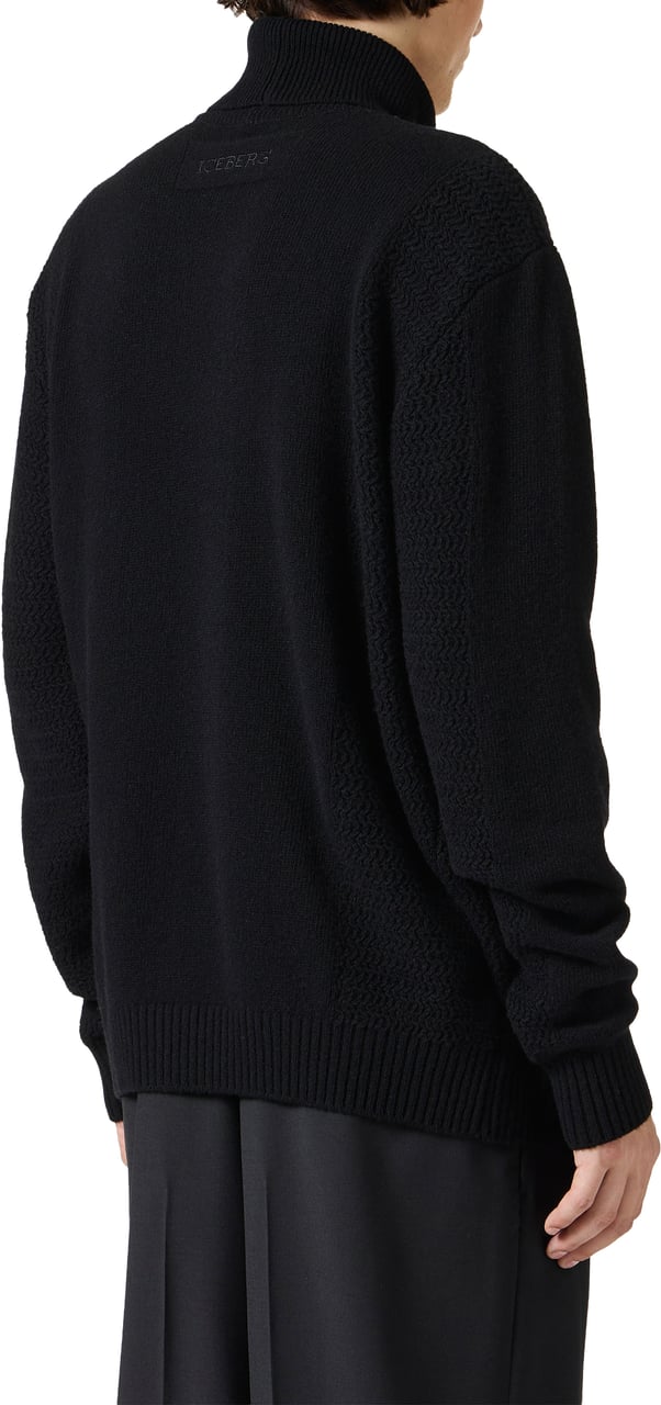 Iceberg Black turtleneck sweater with cartoon embroidery and mixed stitch work Zwart