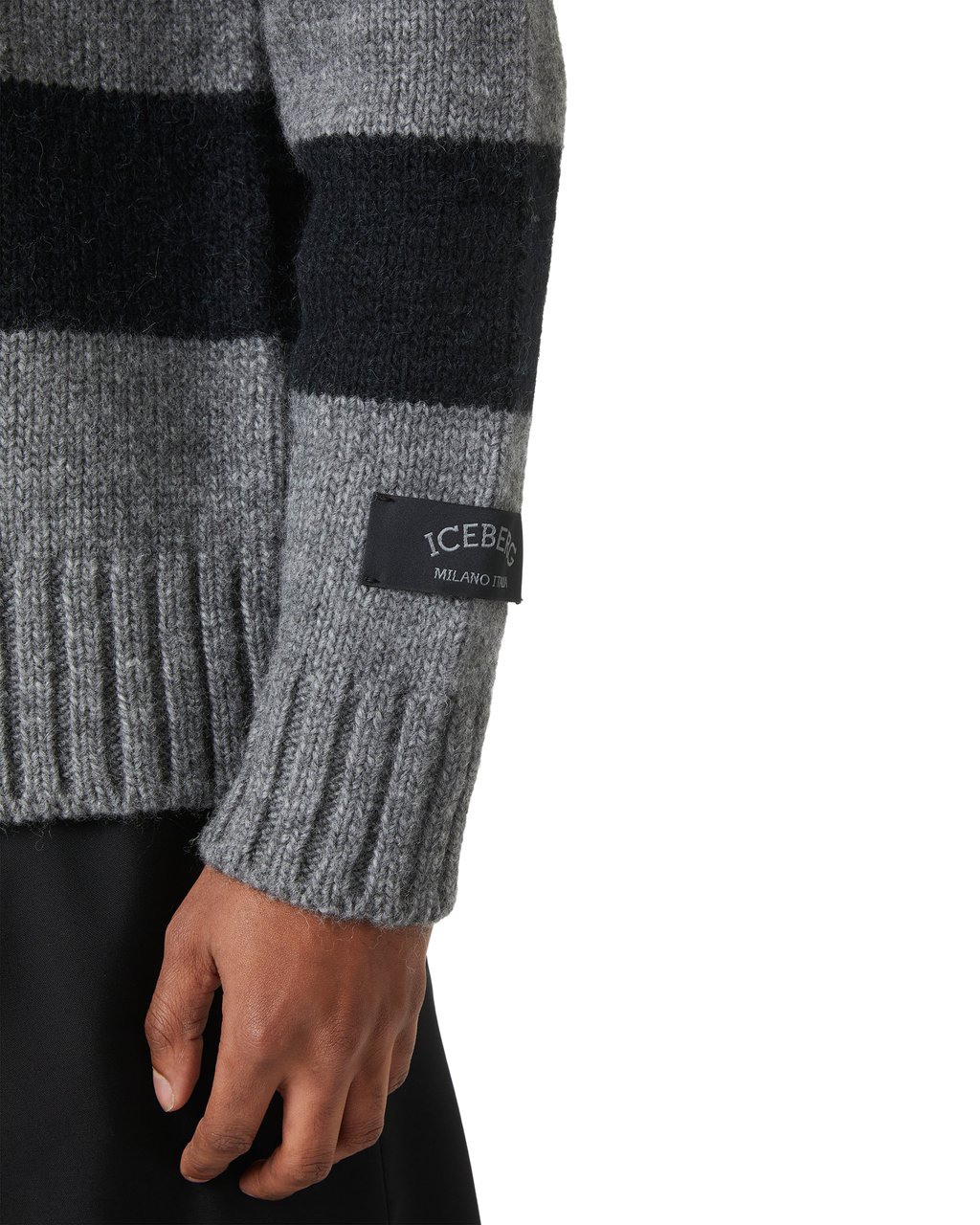 Iceberg Striped polo in wool/alpaca in melange grey with tailored details Grijs
