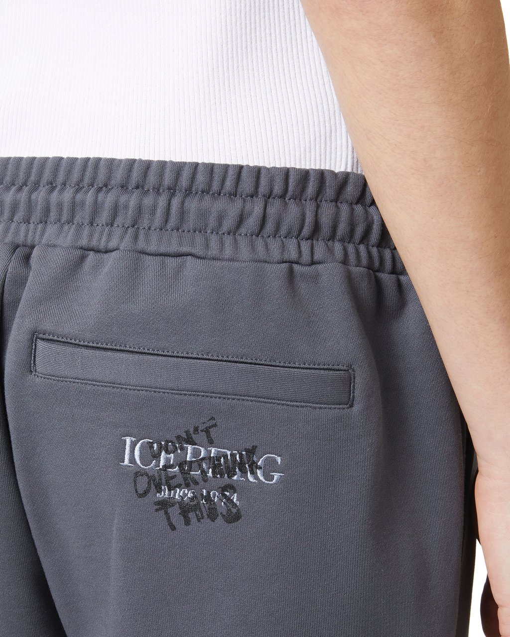 Iceberg Straight leg fit trousers in dark grey cotton fleece with "Dont Overthink This" print Grijs