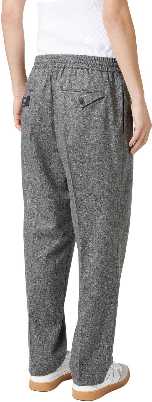 Iceberg Formal jogging fit in light boucl�: the perfect balance between comfort and tailoring Divers