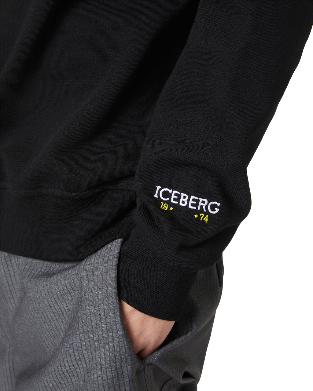 Iceberg Regular fit crewneck sweatshirt in black cotton with bear print Zwart