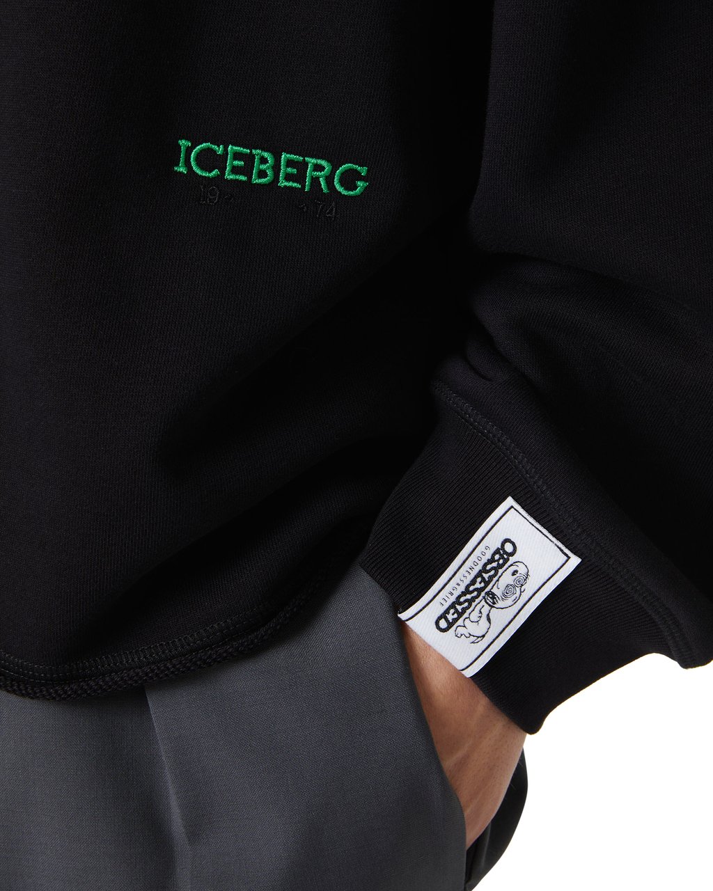 Iceberg Relaxed fit black crewneck sweatshirt with Peanuts print Zwart