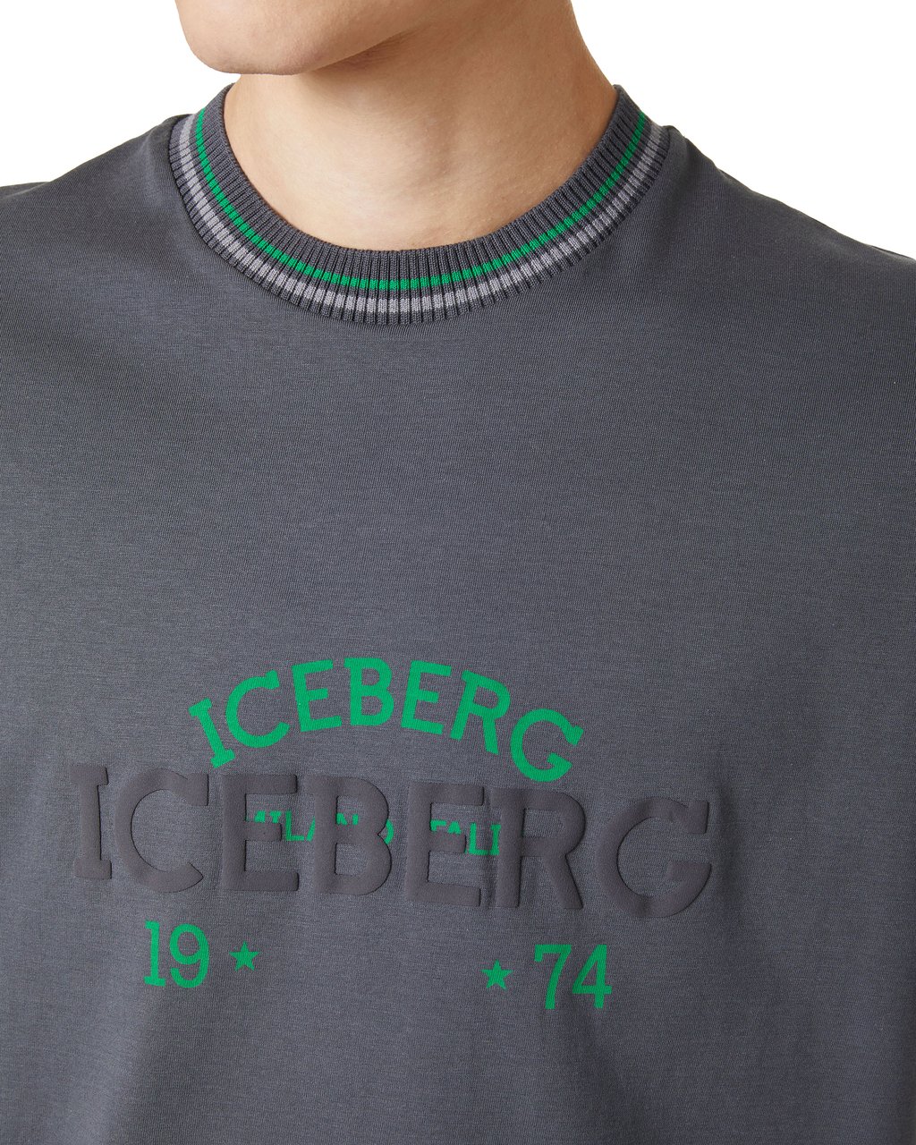 Iceberg Slim fit dark grey T-shirt with embroidered Iceberg logo and front print Grijs