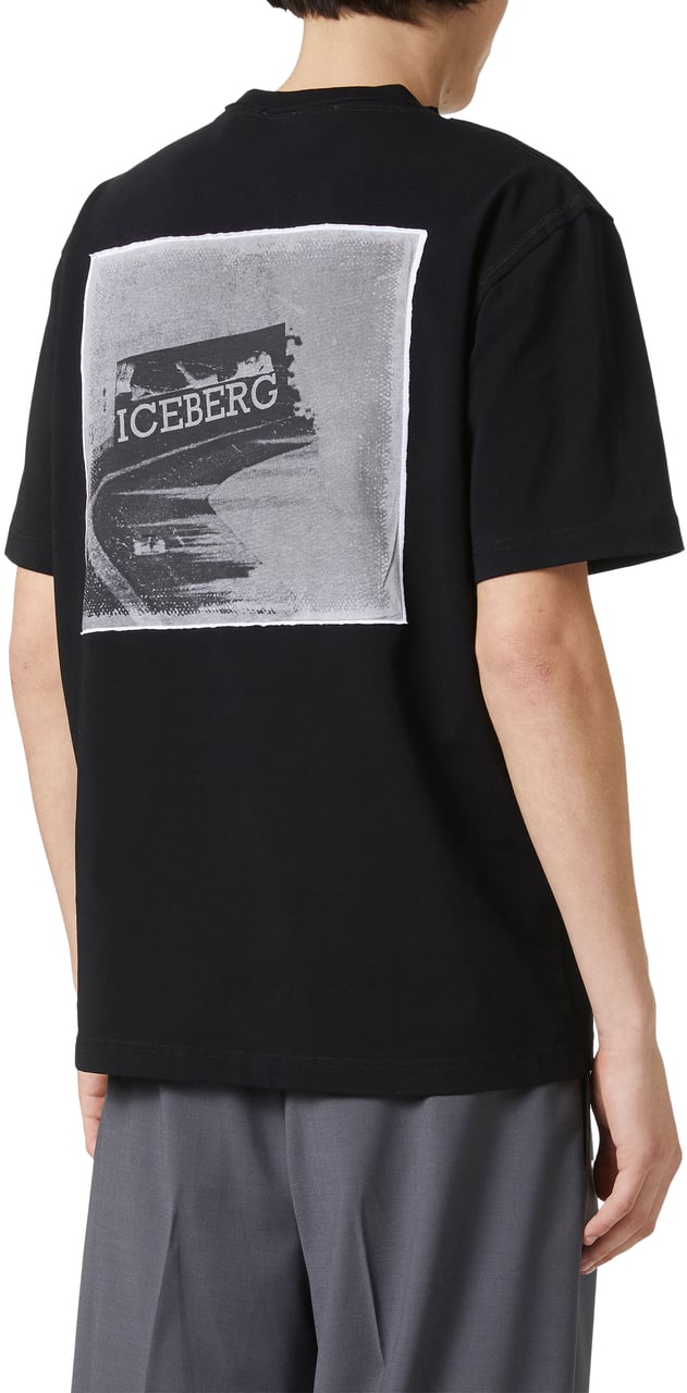 Iceberg Black regular fit T-shirt in sustainable fabric with Iceberg Racing print on the back and jacquard l Zwart