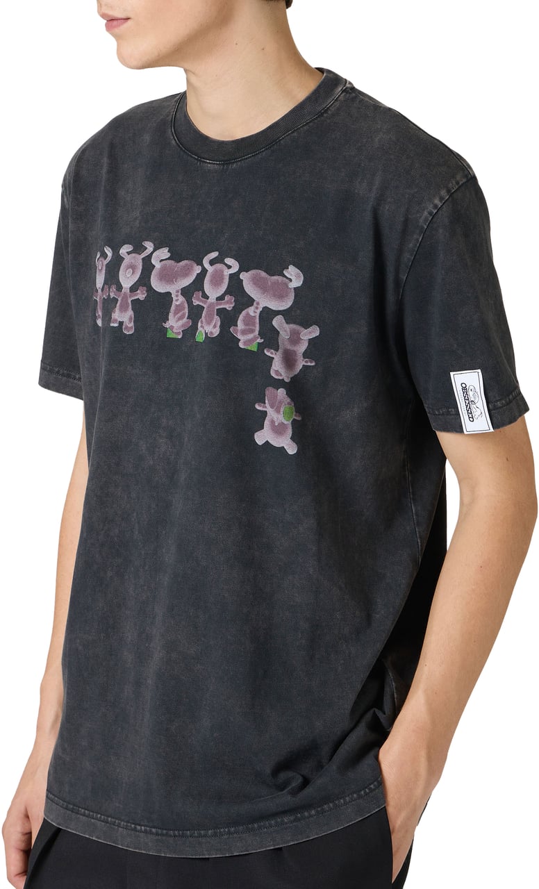 Iceberg Vintage spirit, contemporary irony: the Peanuts T-shirt in black Zwart