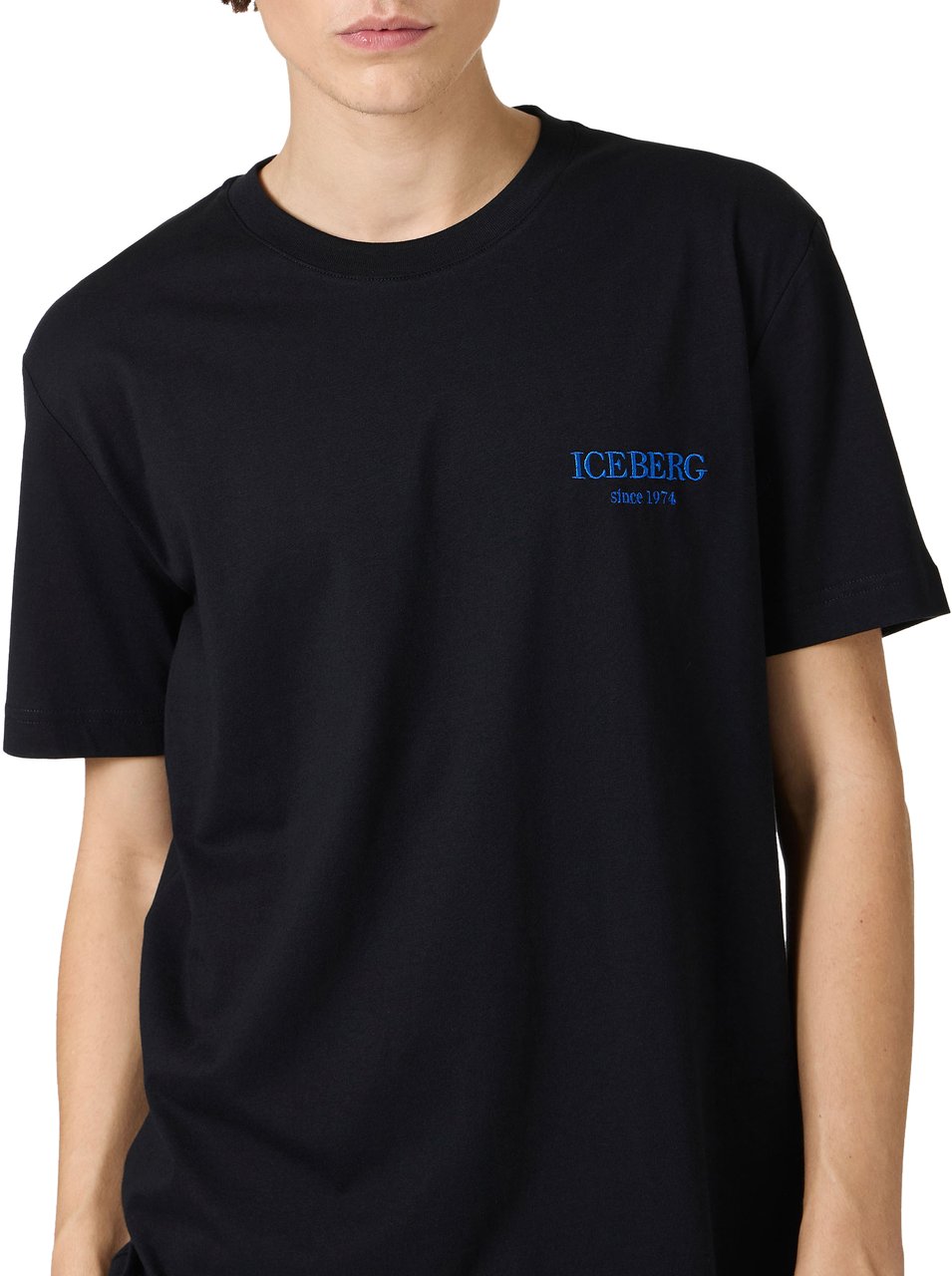 Iceberg Classic regular fit black T-shirt in cotton jersey with embroidered Iceberg logo Zwart