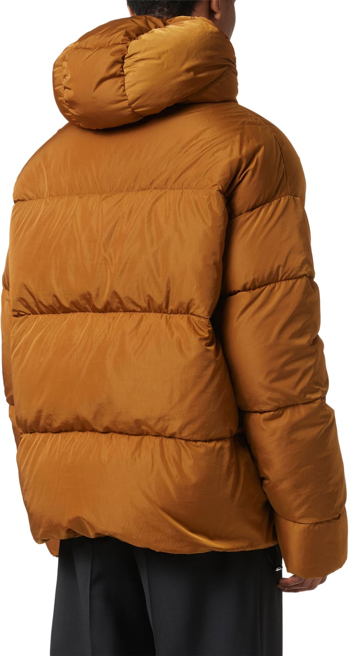Iceberg Urban warmth: the hazelnut garment-dyed technical down jacket Bruin