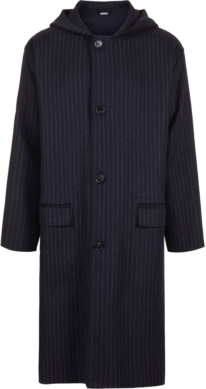 Iceberg Double identity, same elegance: the reversible coat Zwart