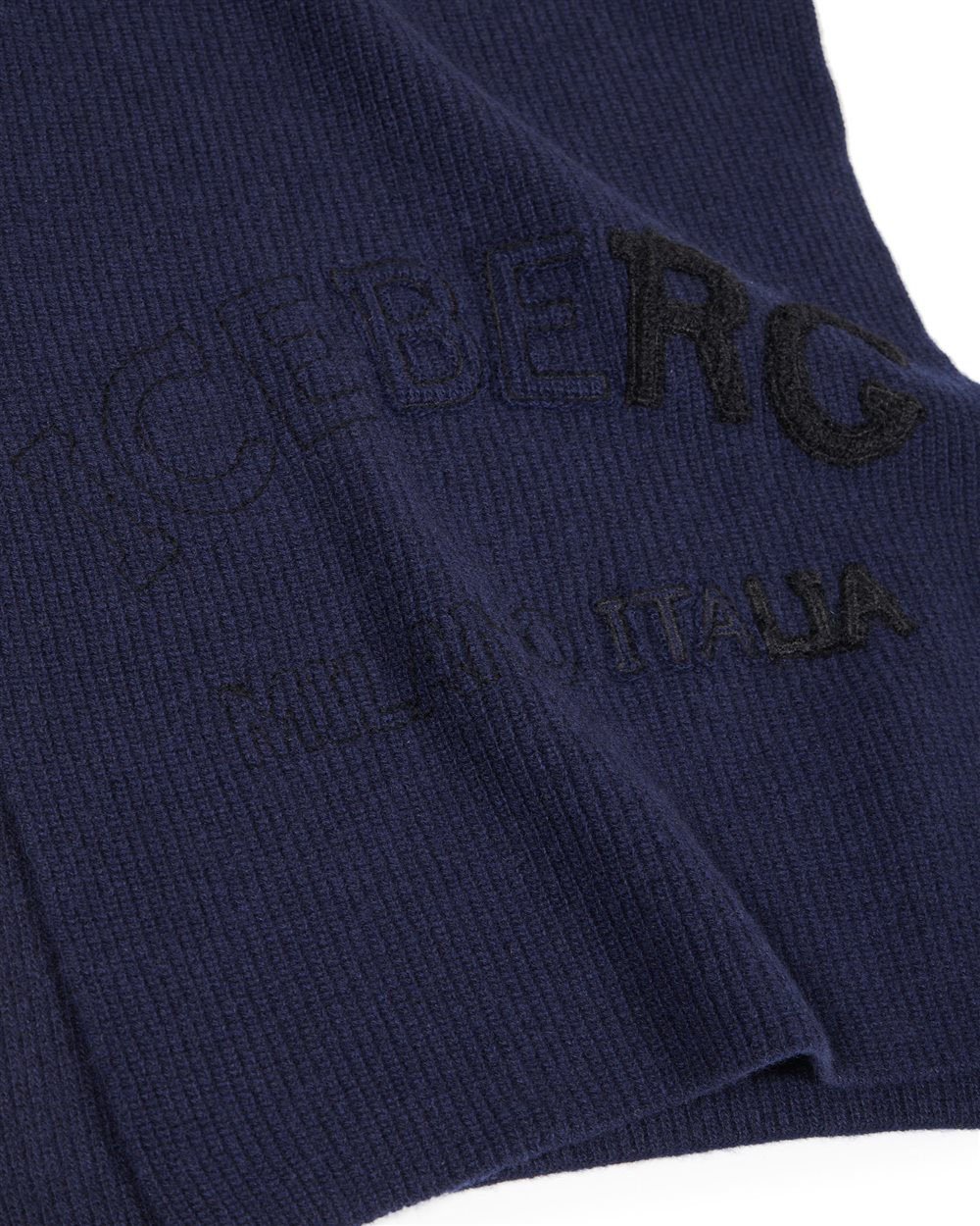 Iceberg Very dark blue scarf in corn stitch with embroidery Blauw