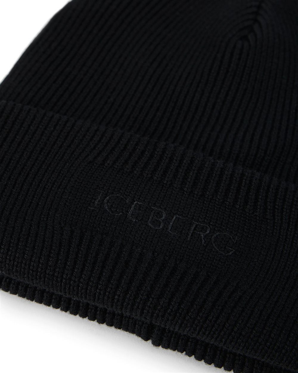 Iceberg Black knitted hat in extra-fine merino wool Zwart