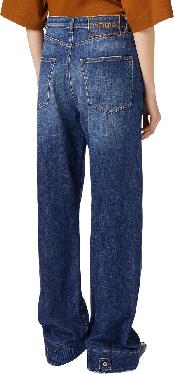 Iceberg Indigo New Confort Fit jeans in stone wash denim Blauw