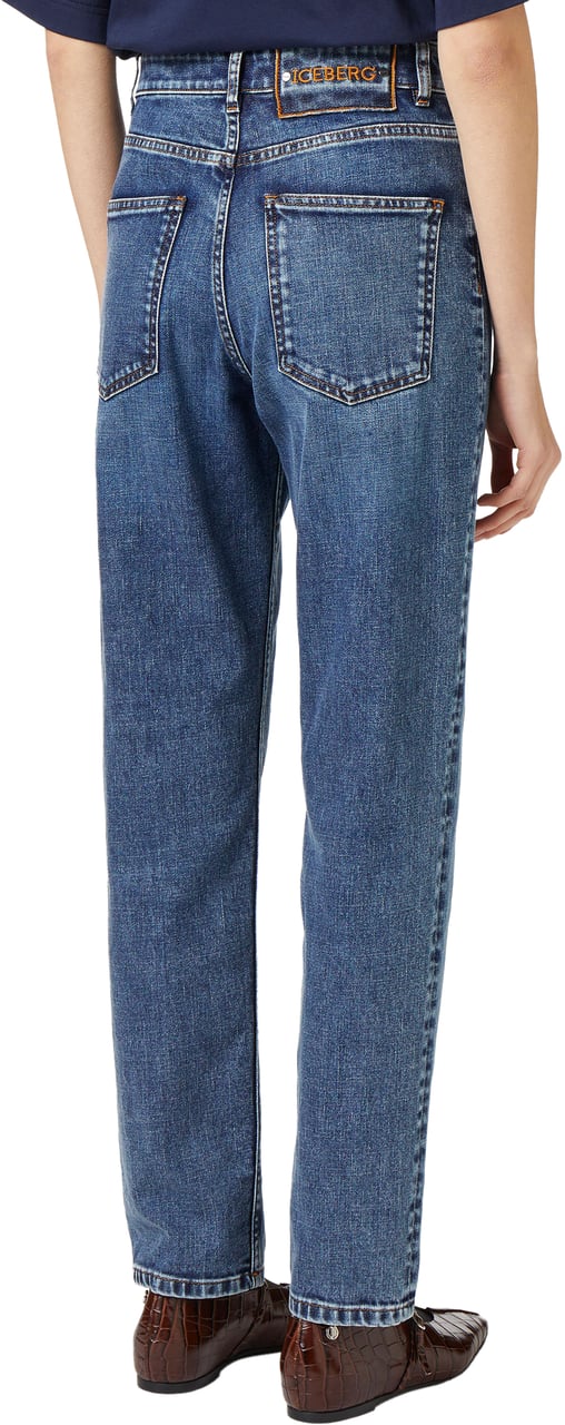 Iceberg Indigo Mom Fit jeans in comfort stone wash denim Blauw