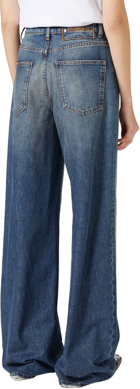 Iceberg Indigo New Relaxed Fit Jeans in Stone Wash Denim Blauw