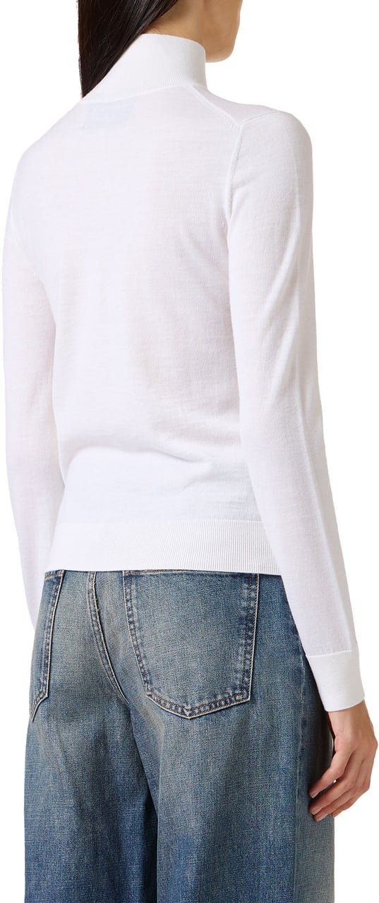 Iceberg Ivory turtleneck sweater in extra-fine Merino wool with Iceberg logo inlaid on the collar Wit