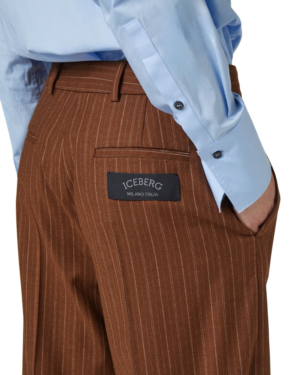 Iceberg Comfort fit trousers with hazelnut bottom in wool-viscose pinstripe fabric Zwart