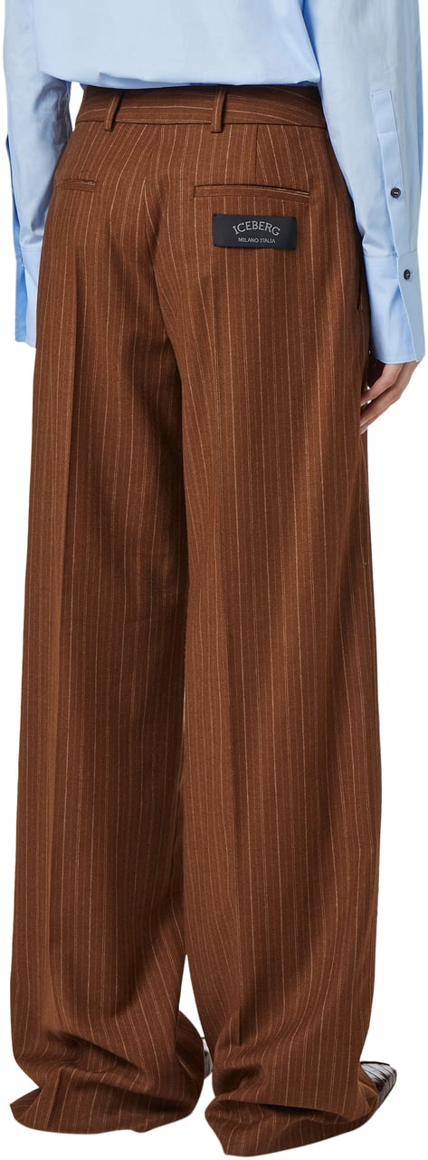 Iceberg Comfort fit trousers with hazelnut bottom in wool-viscose pinstripe fabric Zwart
