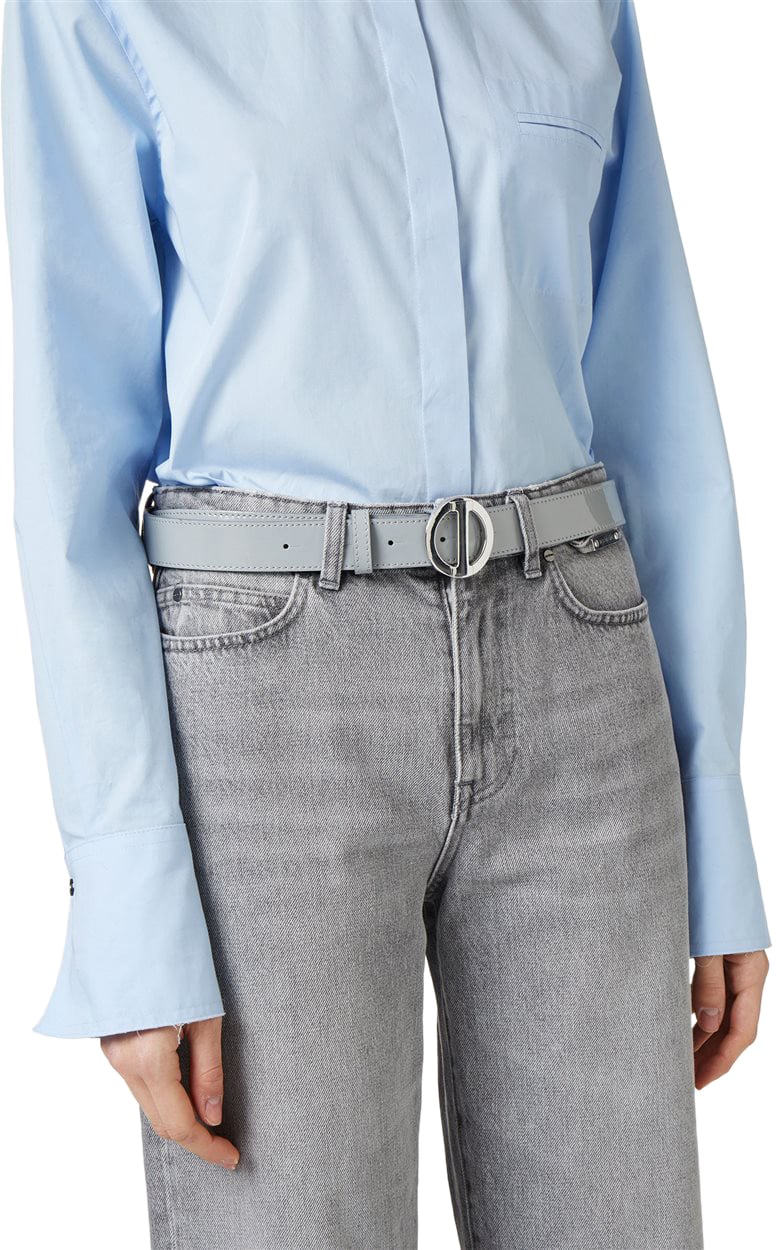 Iceberg Faeda light grey leather belt with metal monogram logo buckle Grijs