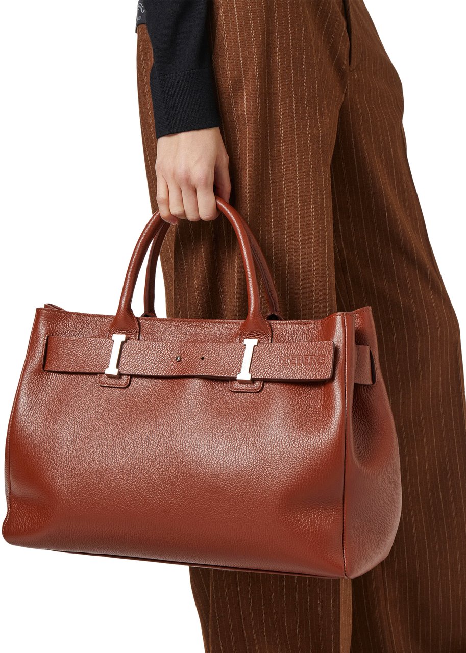 Iceberg Maxi shopper in hazelnut Prince leather with logo buckles and debossed Iceberg logo detail Bruin