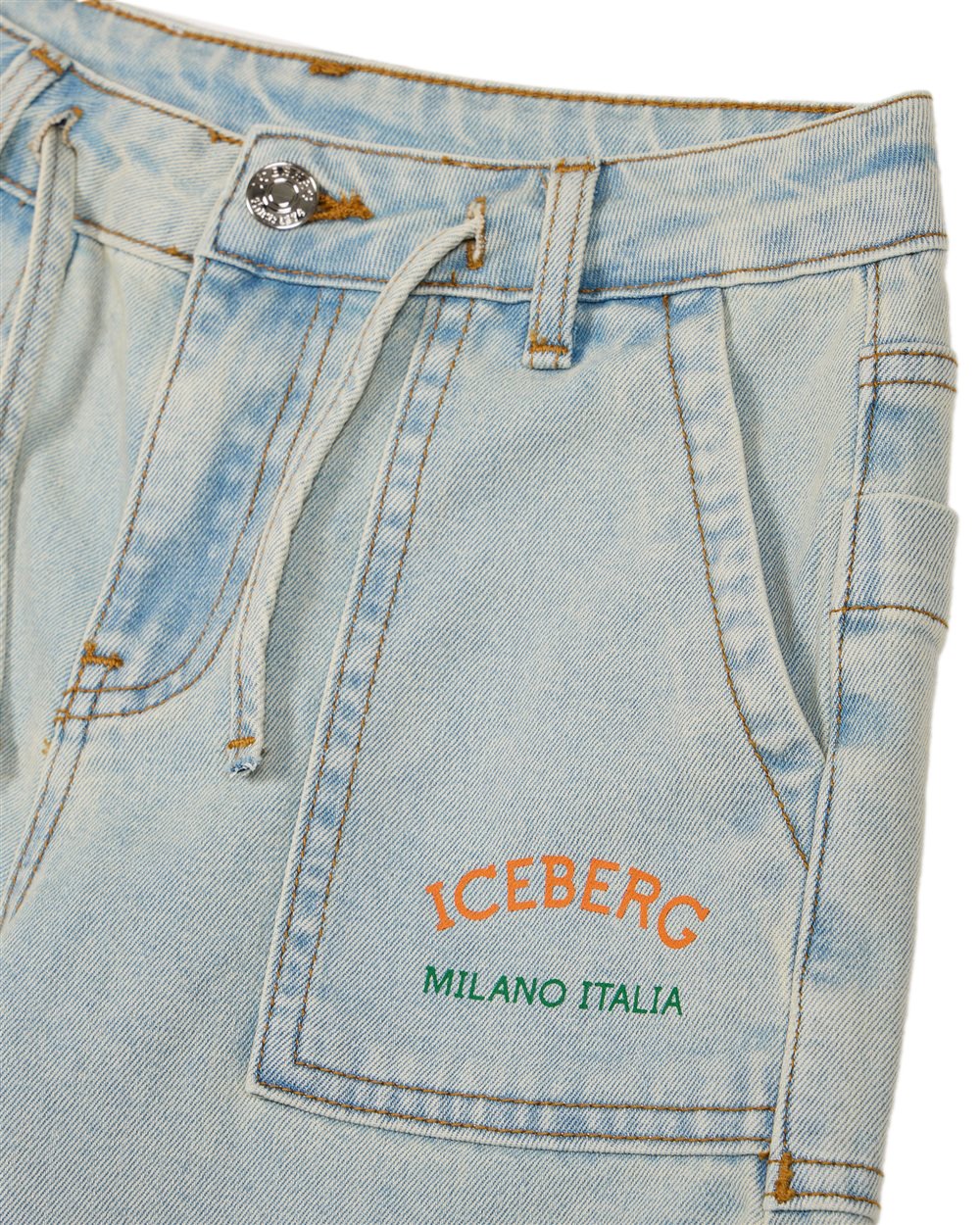 Iceberg KIDS - Light blue fabric Bermuda shorts for boys with patch pockets Blauw