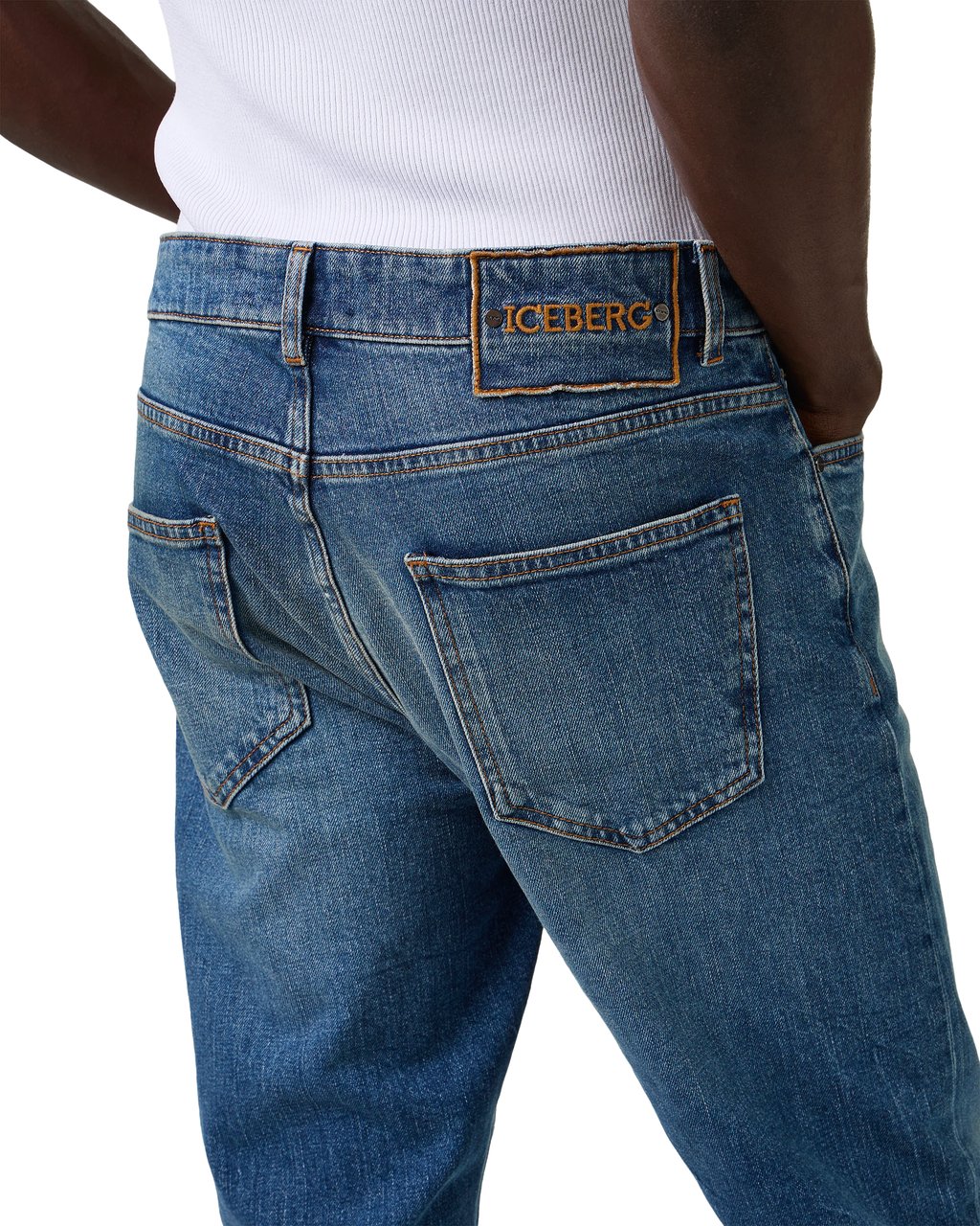 Iceberg Indigo 5-pocket stone-washed denim pants with a regular fit Blauw