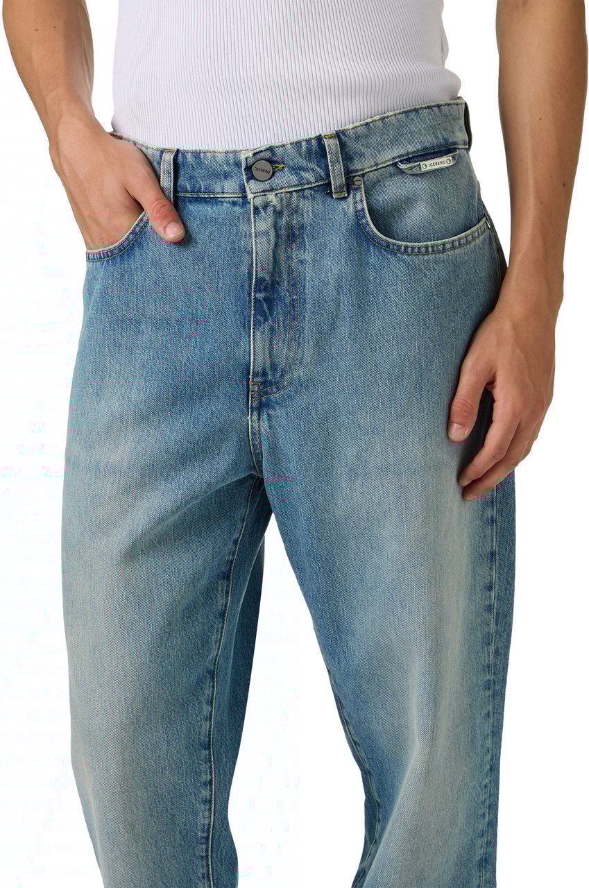 Iceberg Indigo 5-pocket stone-washed denim pants with a straight fit Blauw