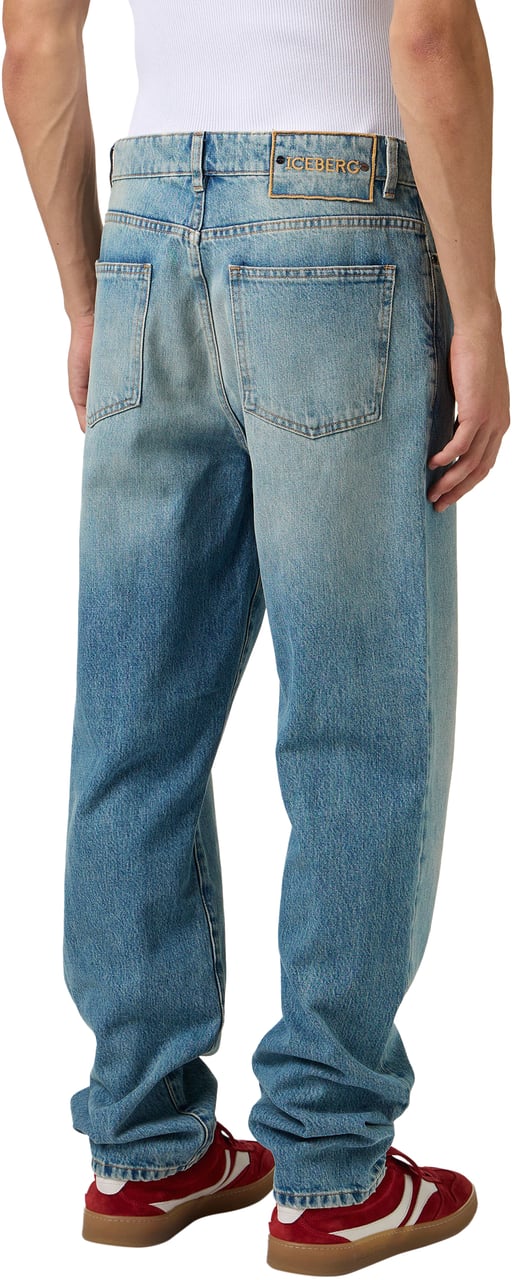 Iceberg Indigo 5-pocket stone-washed denim pants with a straight fit Blauw