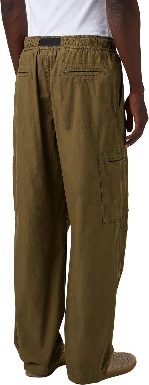 Iceberg Khaki cargo pants in garment-dyed technical parachute fabric with belt Groen
