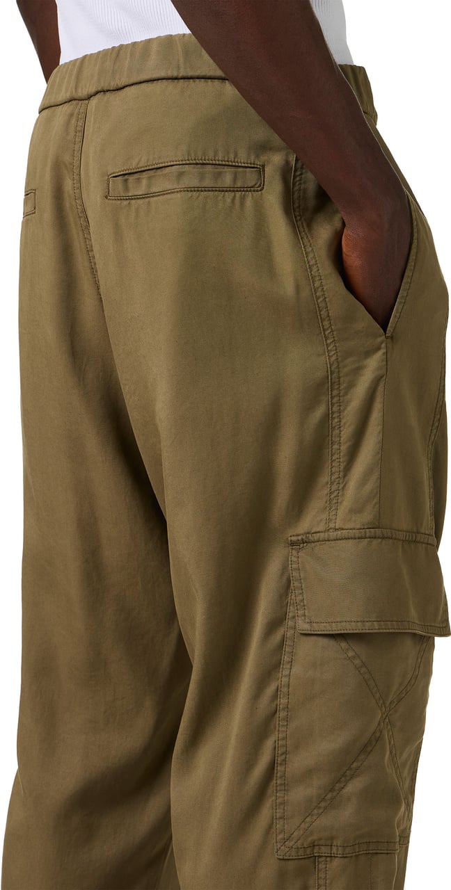 Iceberg Khaki cargo fit pants in technical fabric Groen
