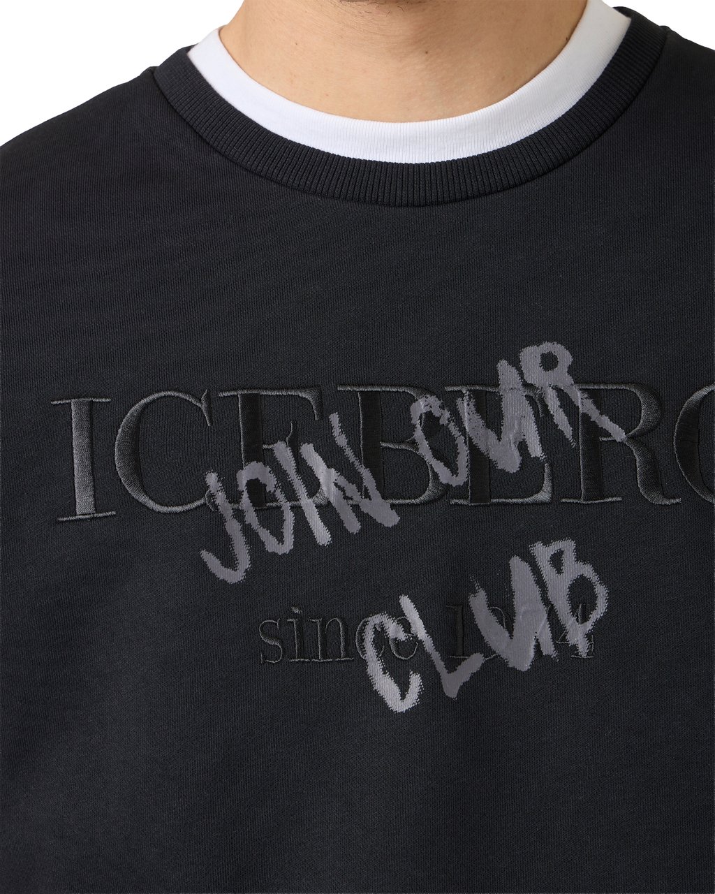 Iceberg Black slim fit crew neck sweatshirt, made from a fleece fabric Zwart