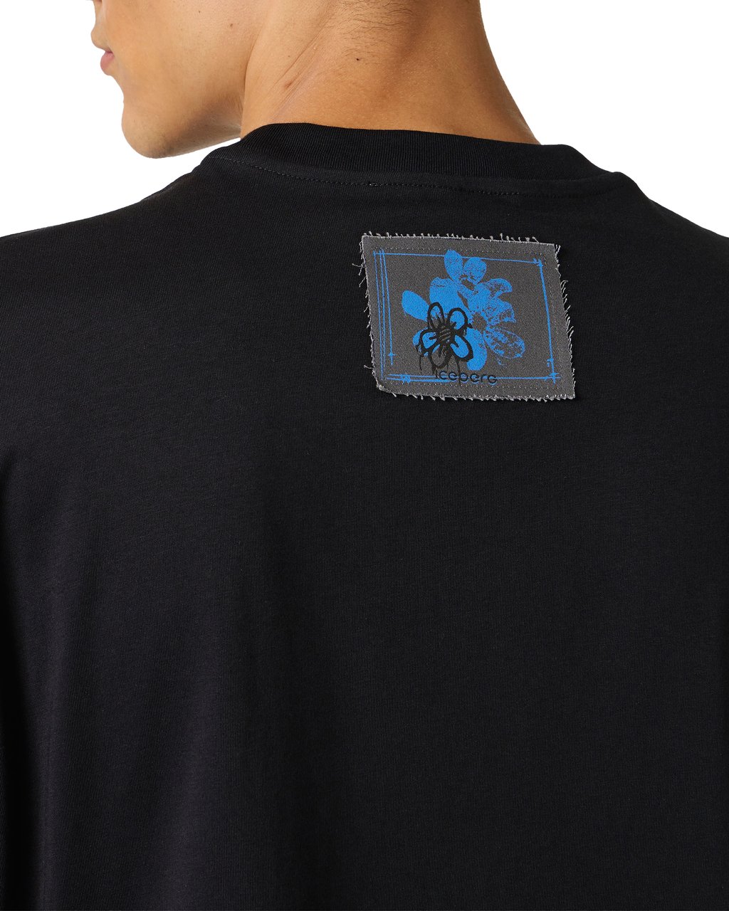 Iceberg Black sustainable cotton jersey T-shirt in a relaxed fit with Hawaiian flower print Zwart