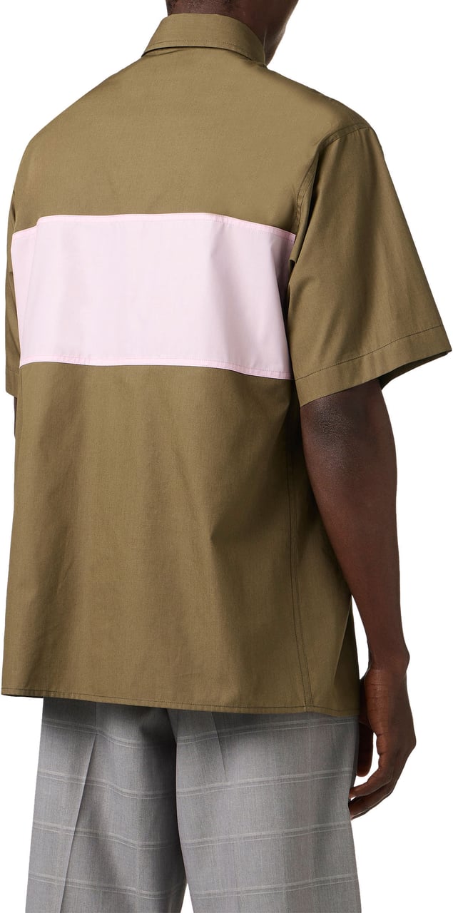 Iceberg Comfort fit khaki shirt crafted from cotton poplin, accented with a contrasting band Groen