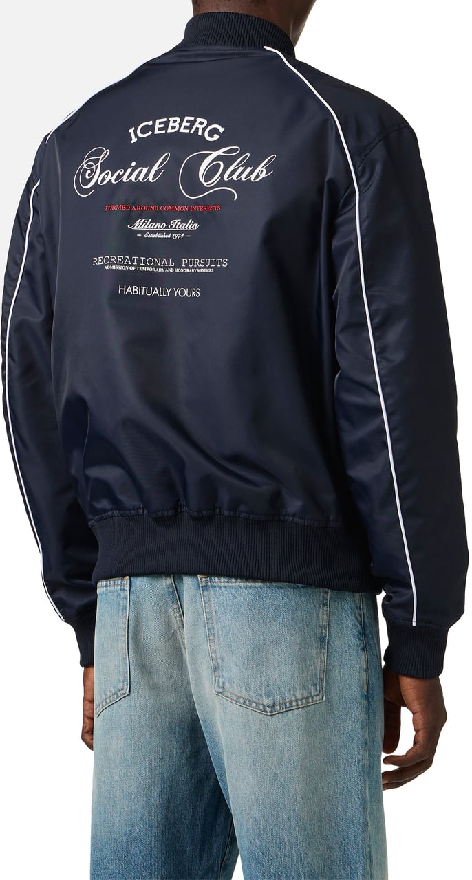 Iceberg Blue comfort fit jacket in recycled nylon Blauw