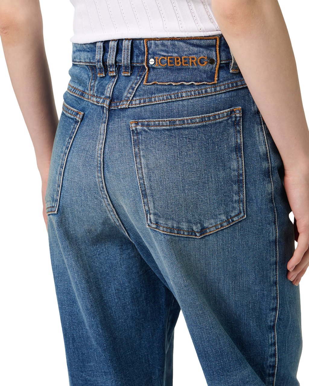 Iceberg Indigo 5-pocket denim pants in stone wash with a new barrel fit Blauw