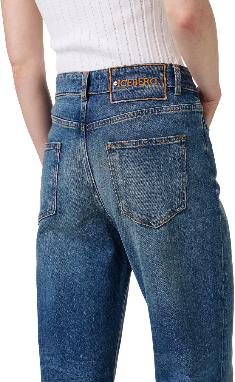 Iceberg Indigo stone-wash denim pants with a new flare fit Blauw