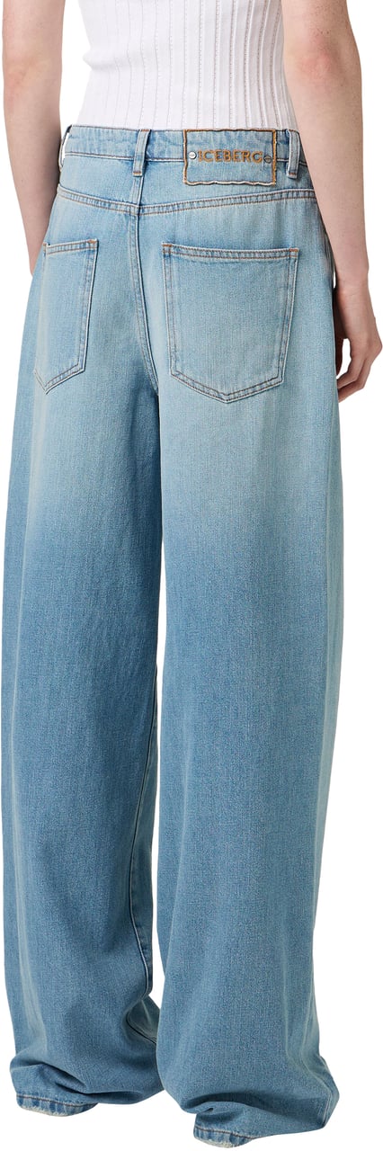Iceberg New tailoring fit indigo 5-pocket pants in a stone-wash denim Blauw