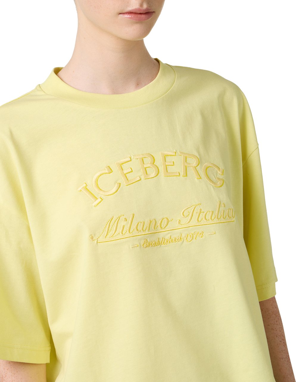 Iceberg Yellow boxy fit T-shirt in sustainable cotton jersey with Iceberg Social Club print Geel