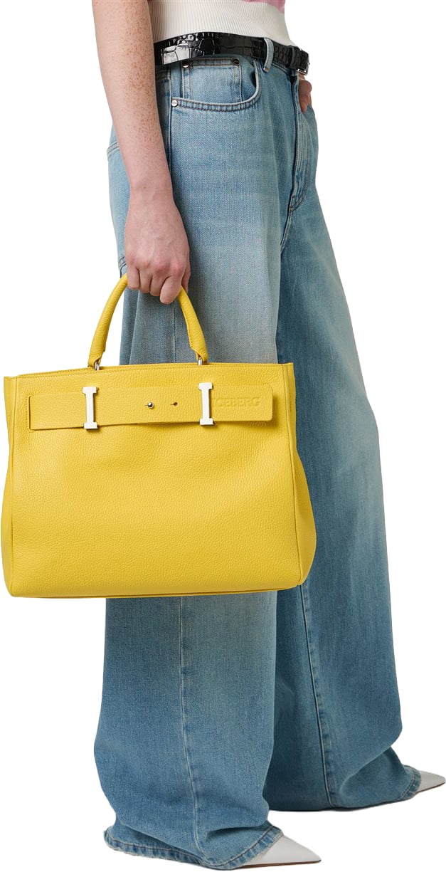 Iceberg Yellow maxi shopper in calfskin leather with I buckle Geel