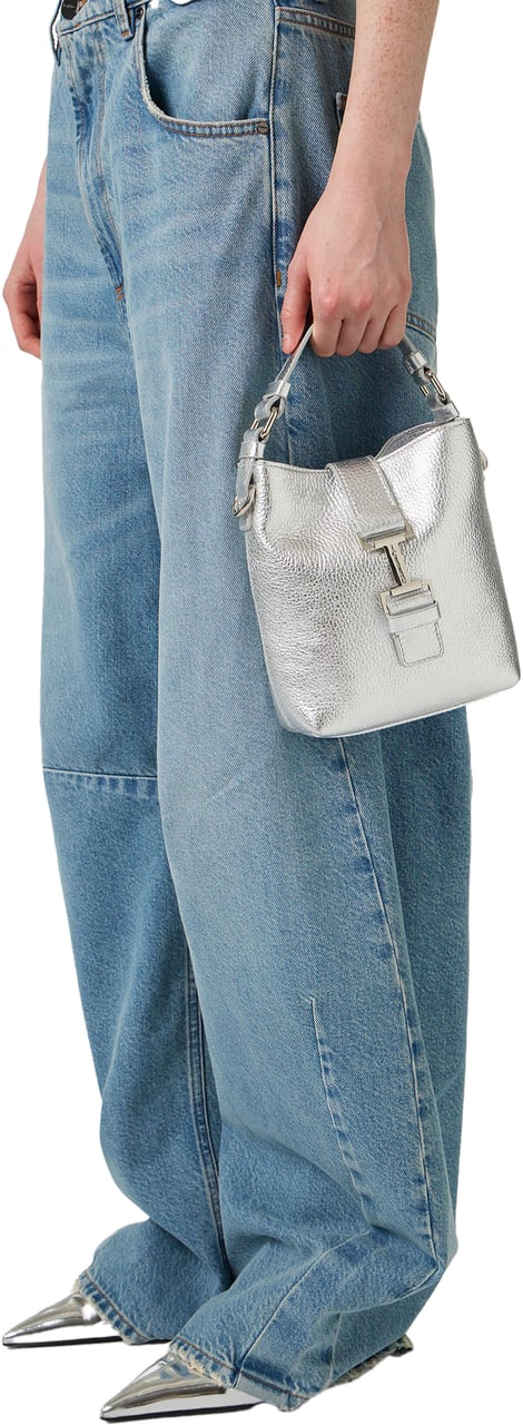 Iceberg Silver calfskin shoulder bag with buckle Zilver