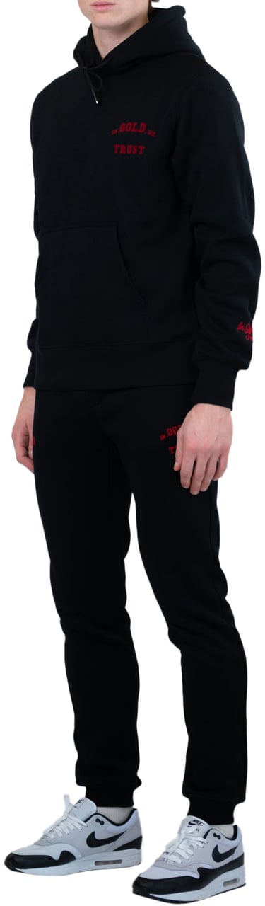 In Gold We Trust Notorious '25 Black  Red Zwart