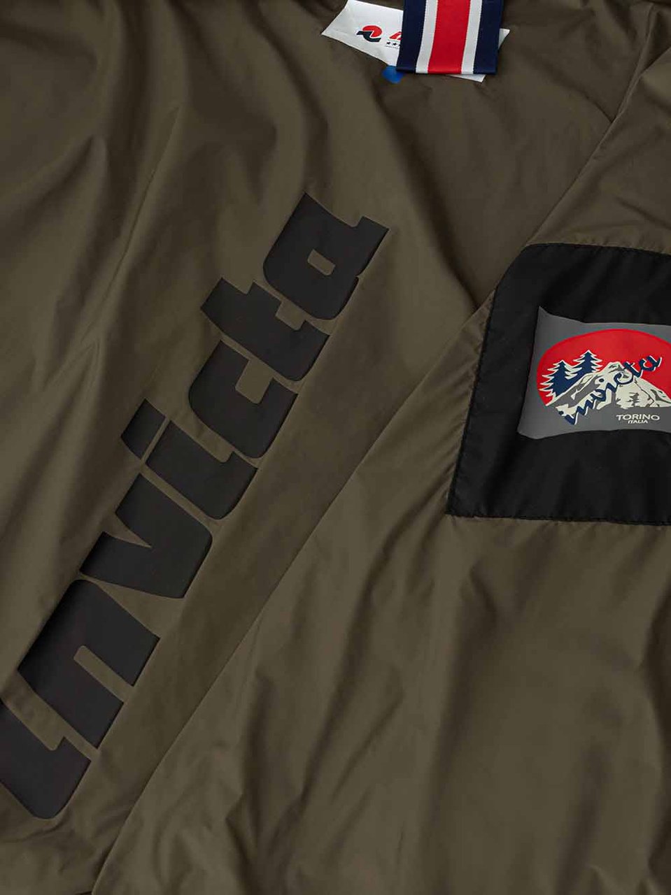 Invicta Black Windbreaker Invicta Divers