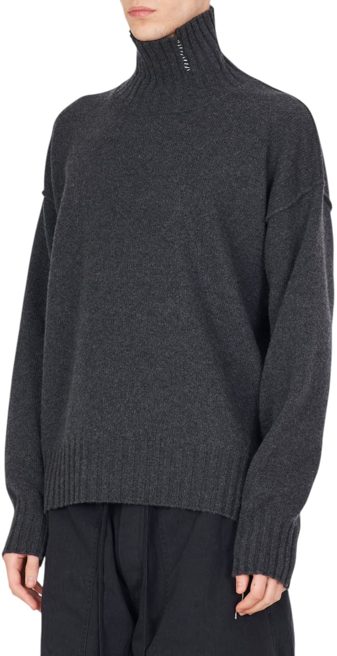 Isabel Benenato Pull cachemire col roulé surpiqure blanche gris Isabel Benenato Homme UK22 80 Wit