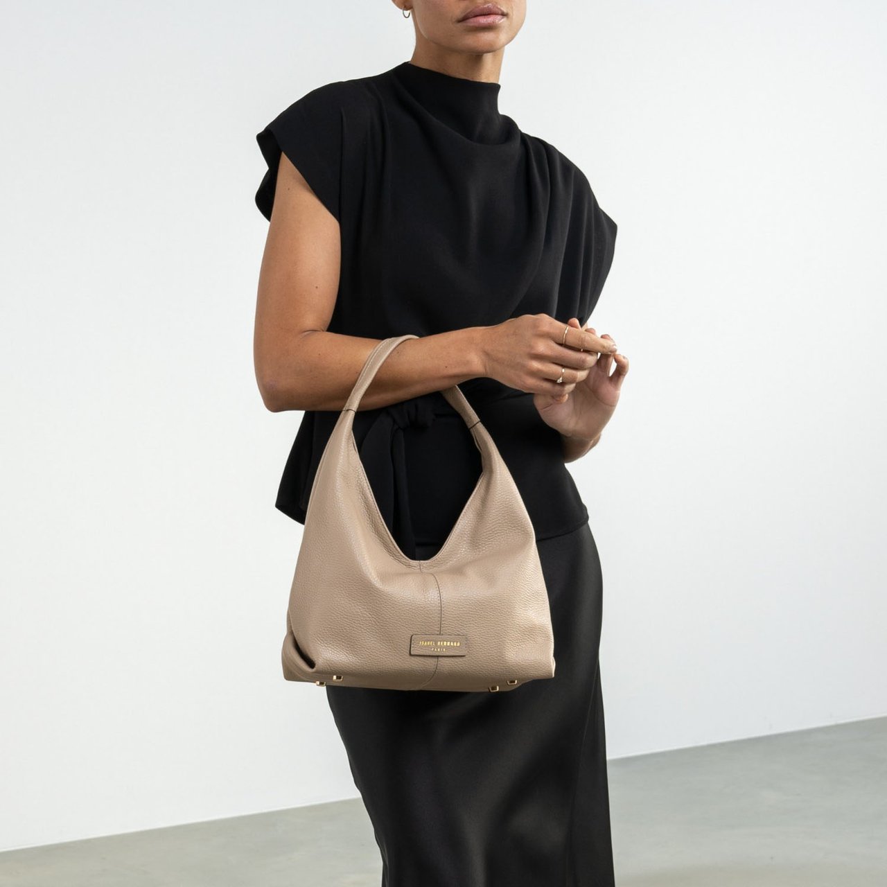 Isabel Bernard Honoré Grace Schoudertas Taupe