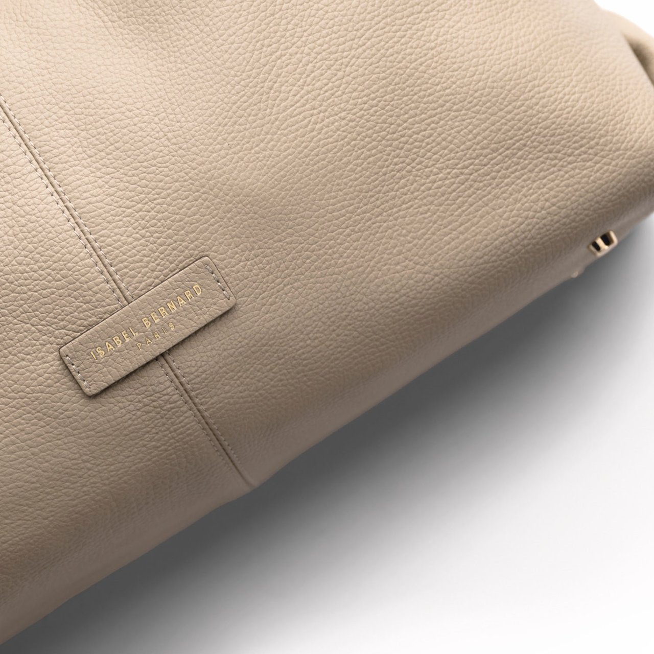 Isabel Bernard Honoré Grace Schoudertas Taupe