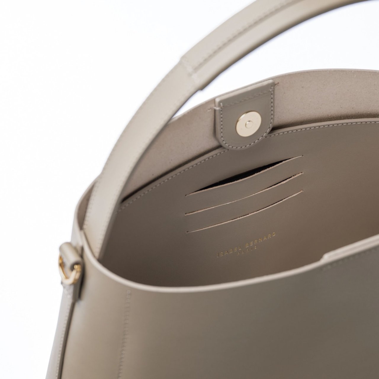 Isabel Bernard Montmarte Béatrice Handtas Taupe
