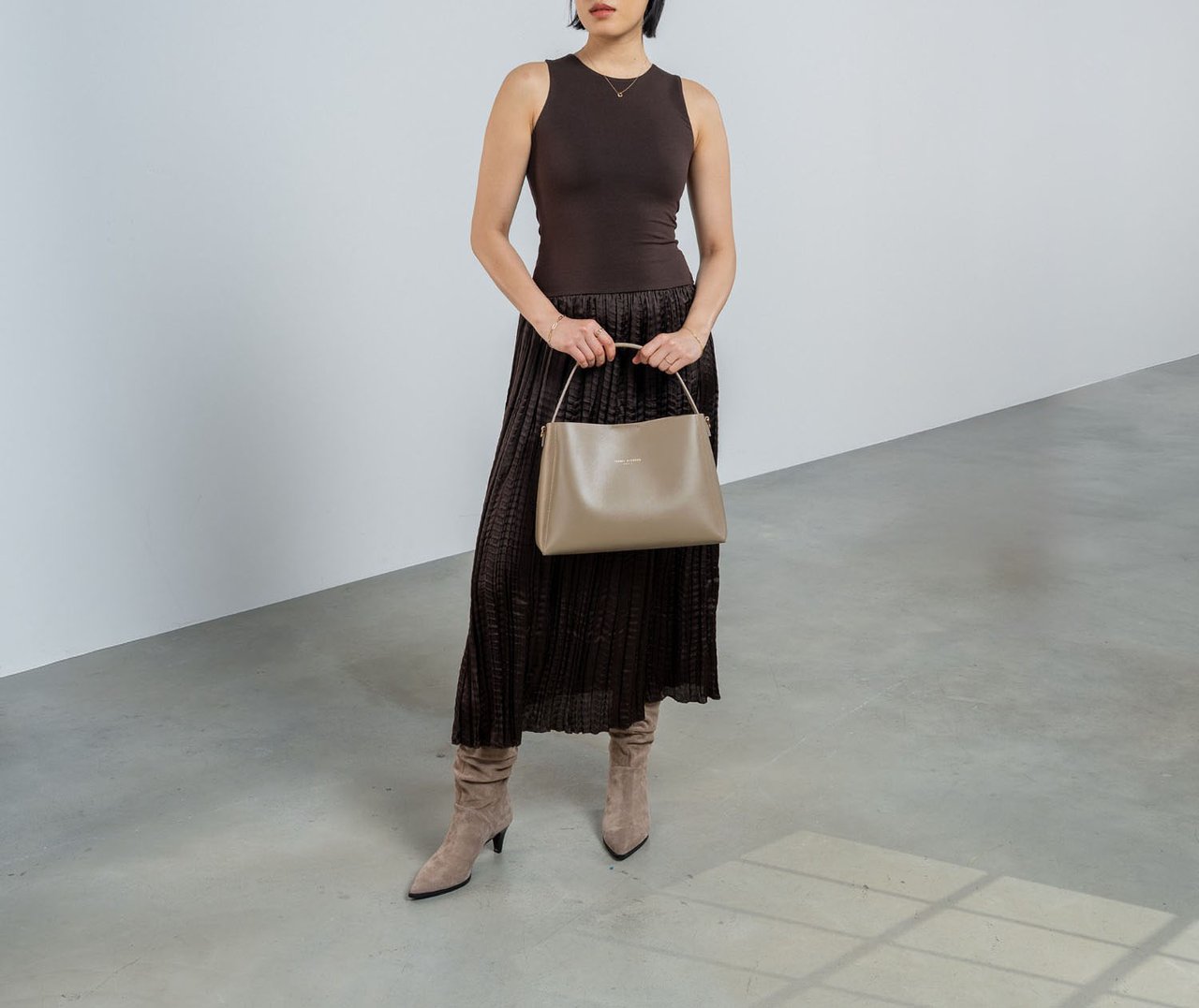 Isabel Bernard Montmarte Béatrice Handtas Taupe