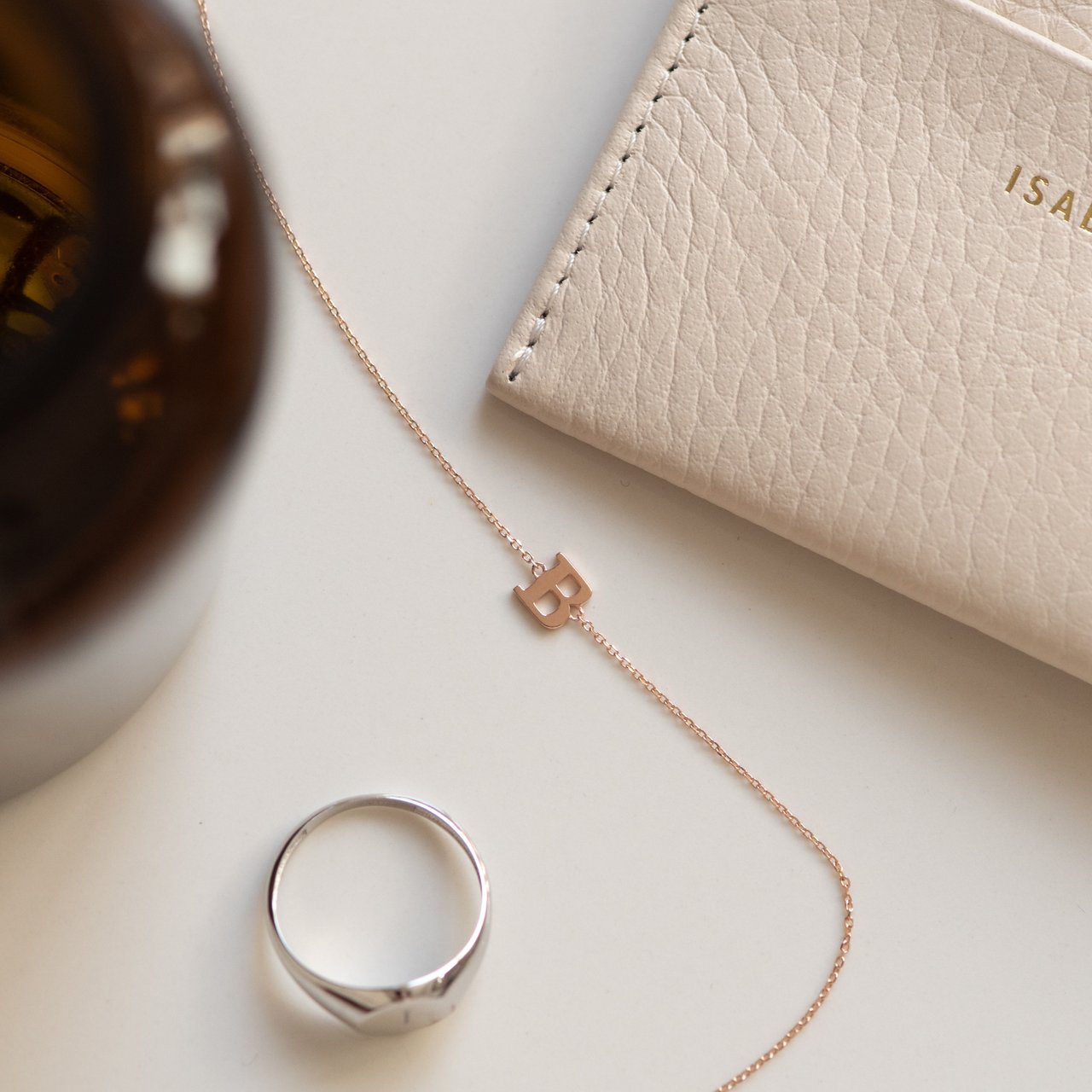 Isabel Bernard Rachel Armband - Letter X Roze